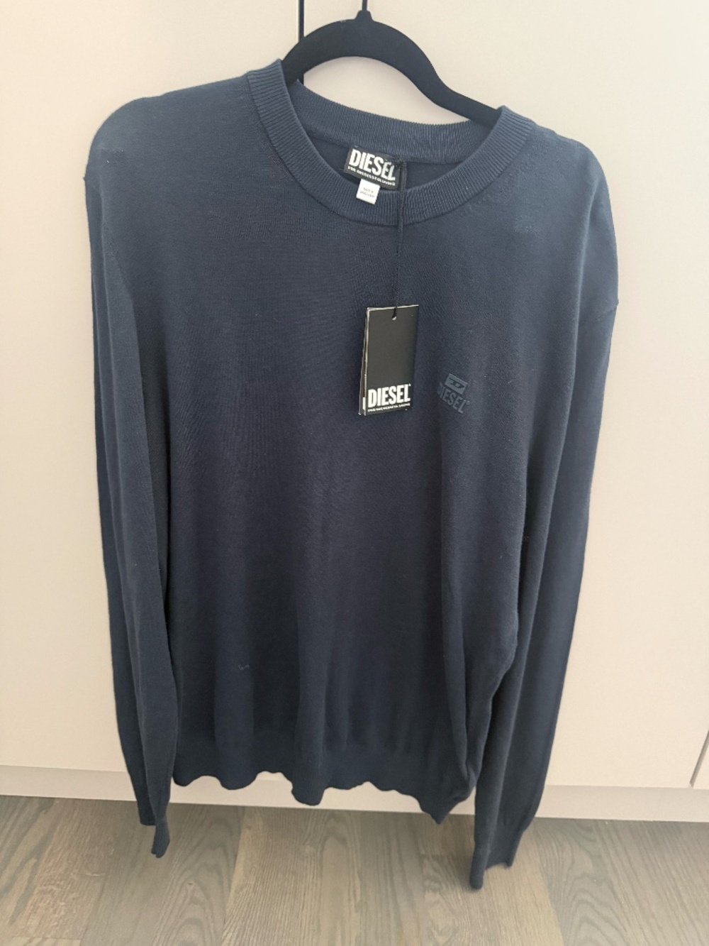 Men brand new Diesel sweater in XL 100% cotton